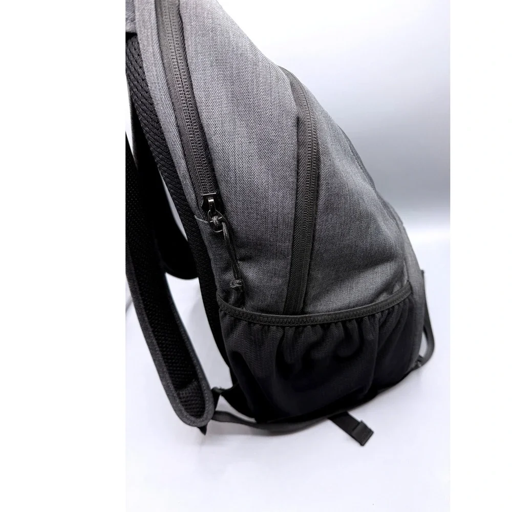 Tamrac Tradewind 18 Camera Backpack Grey DSLR Mirrorless Bag T1460-1919